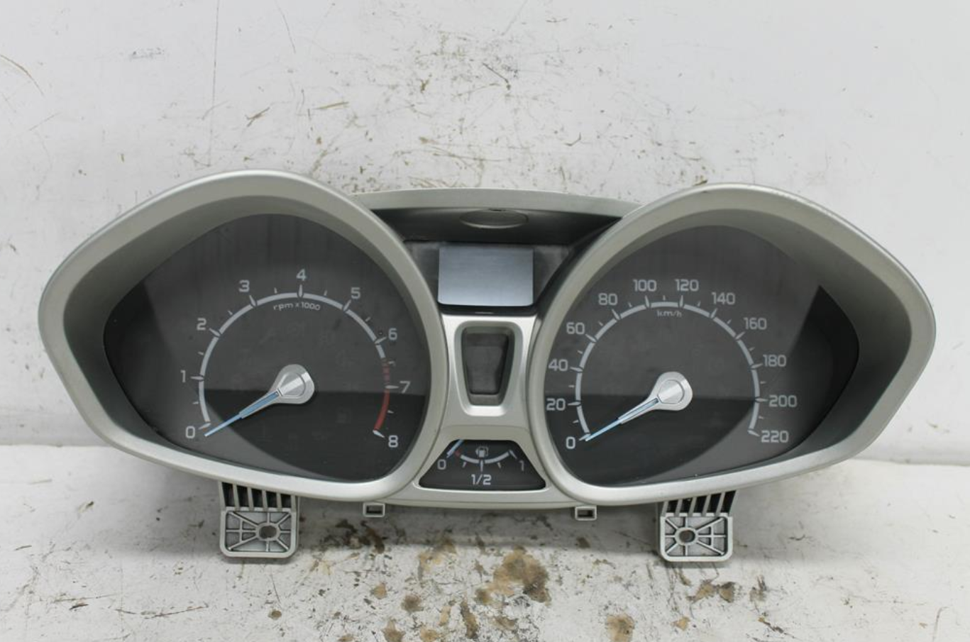 Used Ford, Ecosport Instrument Cluster Instrument Cluster Auto T/M Titanium/Trend Silver Type Bk 11/13 09/17 2017 – image 1 - All Good Parts