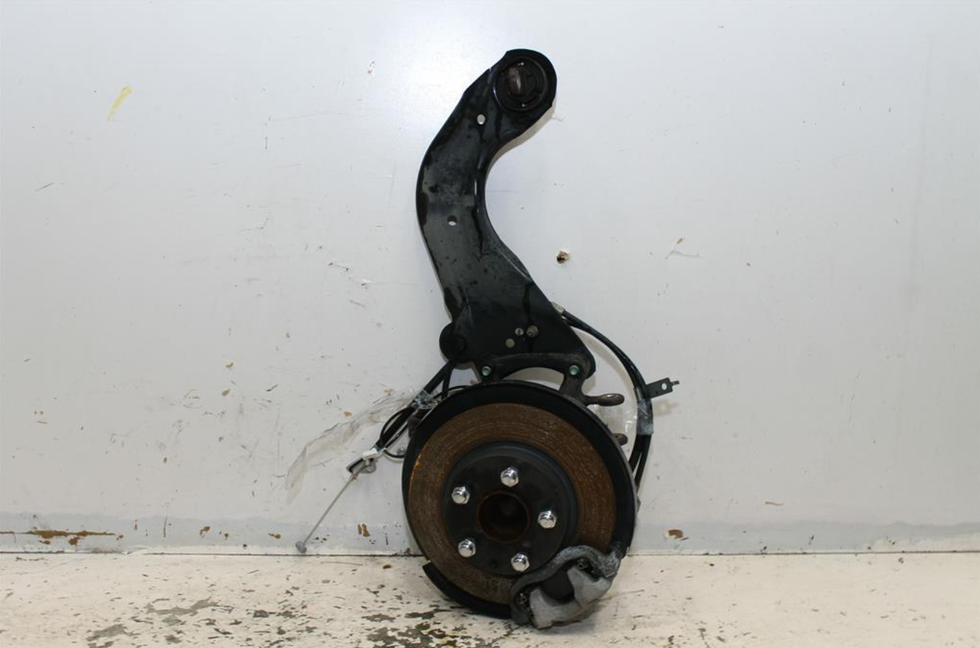 Used Mazda, 3 Left Rear Hub Assembly Bm Bn 16In Wheel Type 06/13 02/19 2016 – image 1 - All Good Parts