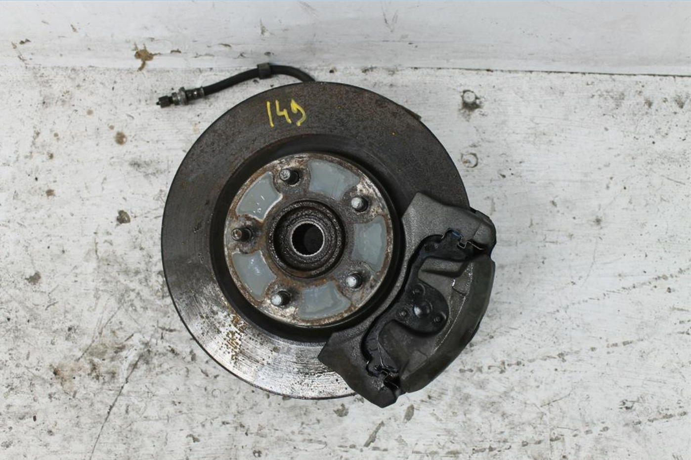 Used Jeep, Compass Right Front Hub Assembly Mk 07/11 12/16 2014 – image 1 - All Good Parts