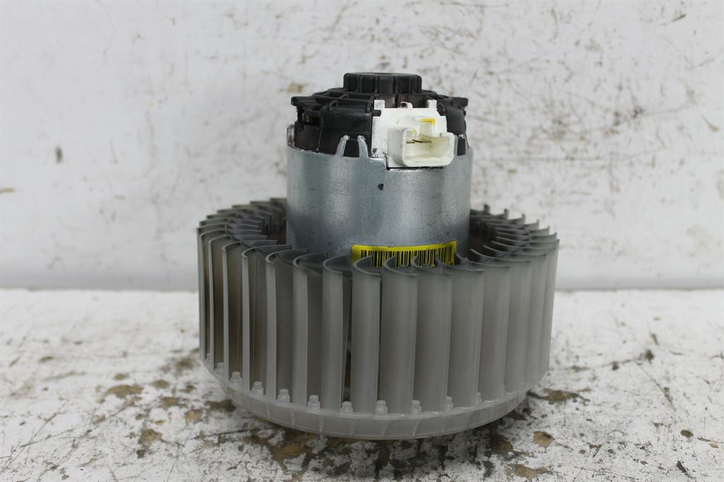 Used Holden, Trax Heater Fan Motor Tj Series 08/13 12/20 2016 – image 1 - All Good Parts