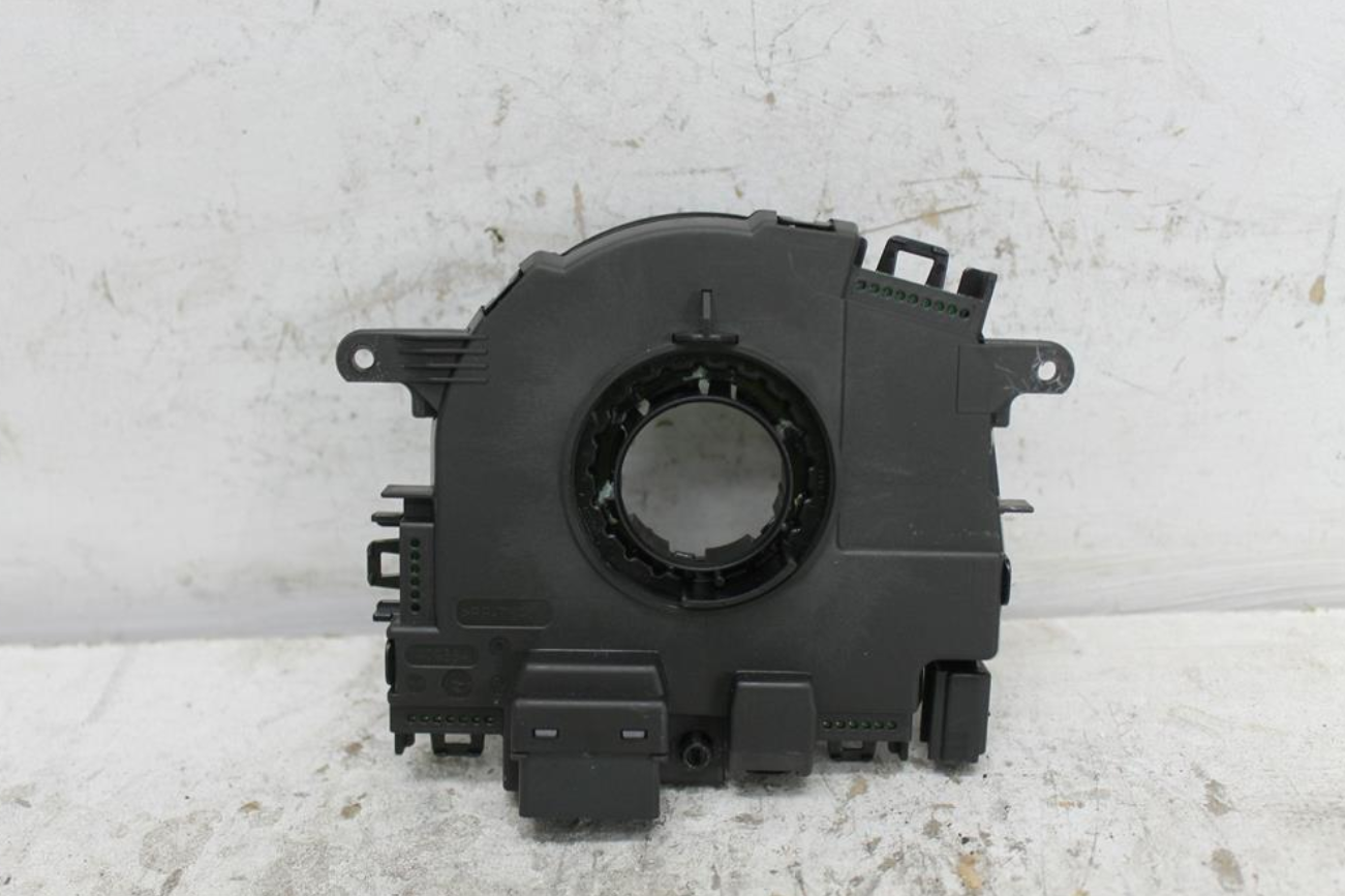 Used Skoda, Kamiq Airbag Module/Sensor Clockspring Nw 06/20 2020 – image 1 - All Good Parts