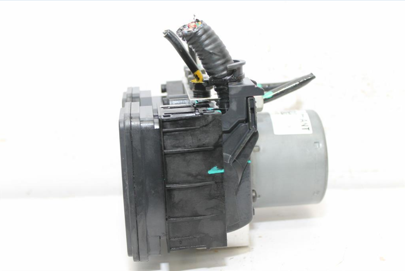 Used Holden, Barina Abs Pump/Modulator Tm 09/11 12/18 2012 – image 2 - All Good Parts