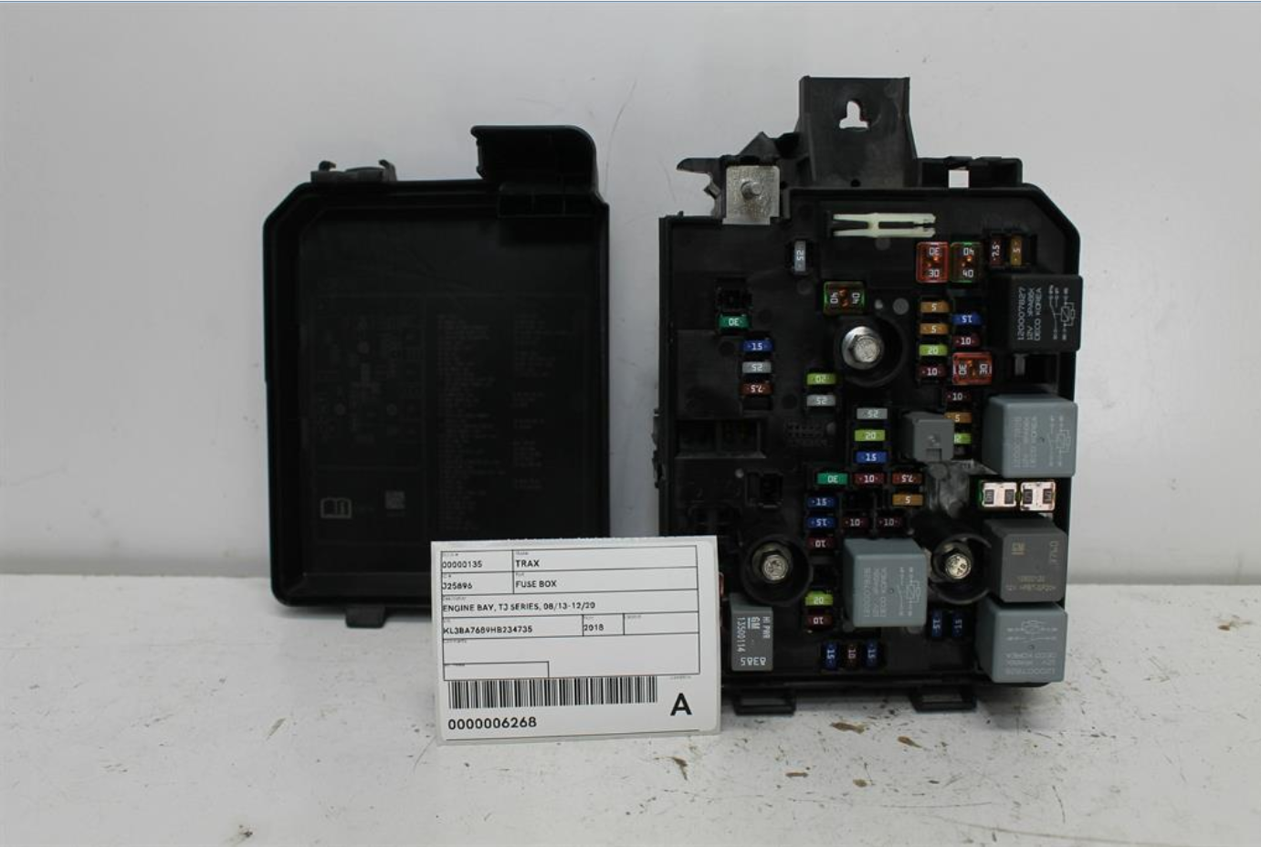 Used Holden, Trax Fuse Box Tj Series 08/13 12/20 2018 – image 1 - All Good Parts