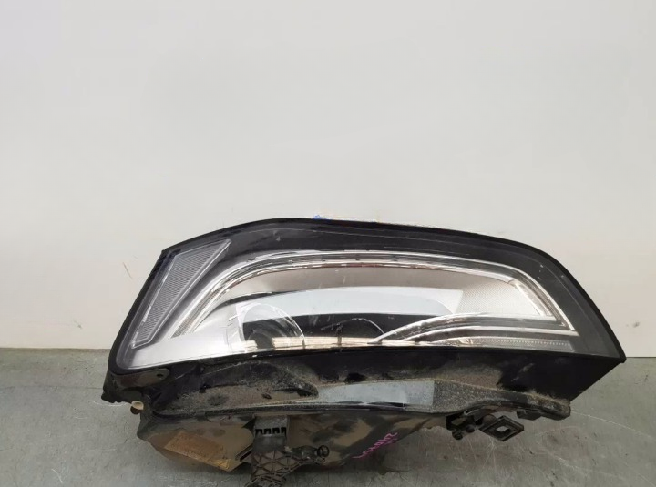 Used Audi, A4 Left Headlamp , B8 8K, Xenon-Adaptive Type, 07/12-01/16 – main images - All Good Parts