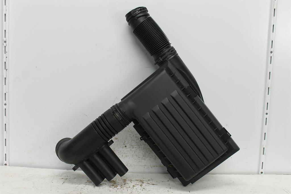 Used Volkswagen, Golf Air Cleaner/Box Air Cleaner Gen 7 1.4 Petrol 12/12 08/20 2013 – image 1 - All Good Parts