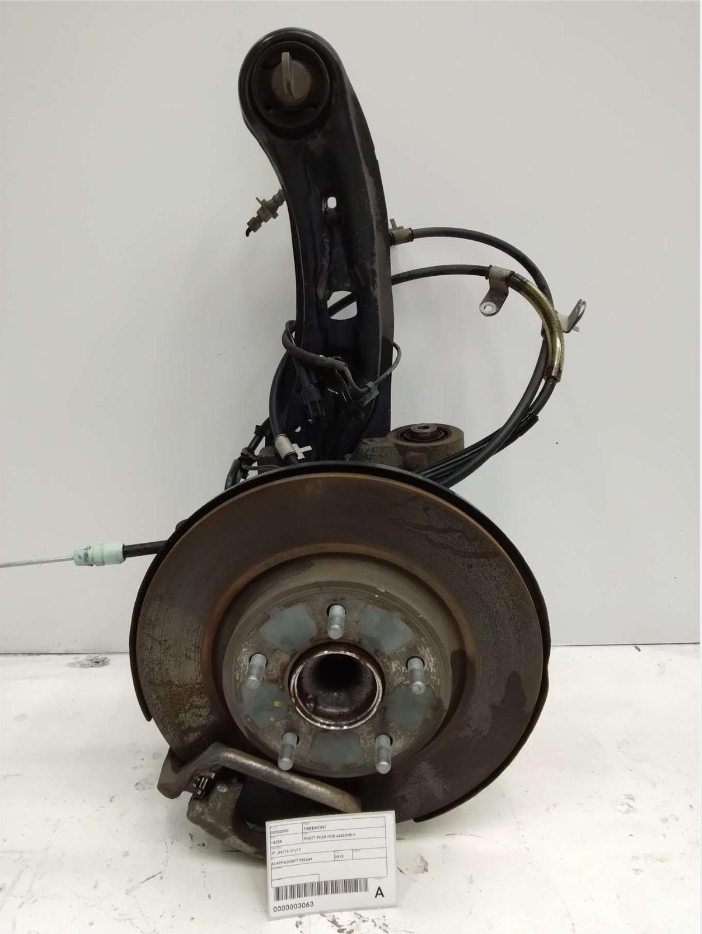 Used Fiat, Freemont Right Rear Hub Assembly Jf 04/13 01/17 2015 – image 1 - All Good Parts