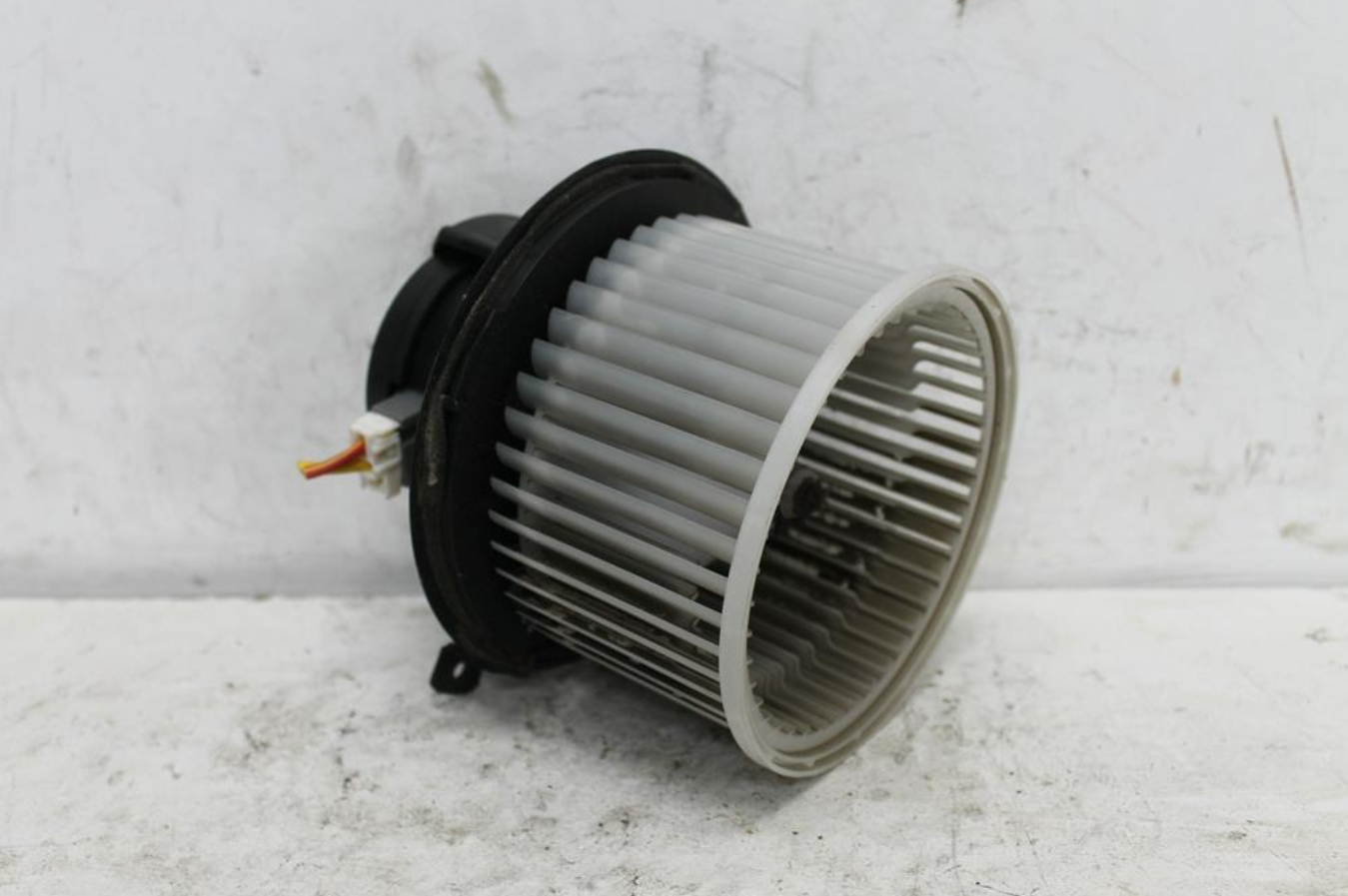 Used Renault, Koleos Heater Fan Motor H45 11/11 08/13 2012 – image 1 - All Good Parts