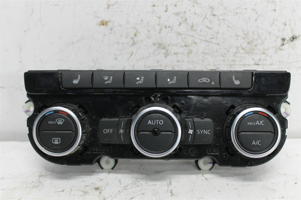 Used Volkswagen, Passat Heater/Ac Controls 3C/Mk6 B6 B7 3 Knob Dial Auto/Sync Button 03/06 05/15 2014 – image 1 - All Good Parts