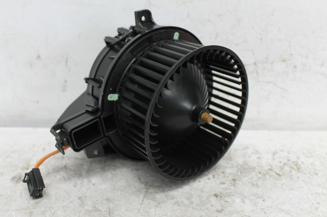 Used Skoda, Kamiq Heater Fan Motor Nw 06/20 2020 – image 1 - All Good Parts