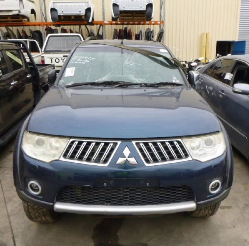 Mitsubishi , Challenger Right Headlamp , Kh/Pb, Xenoν Τυρε, 12/09-06/1