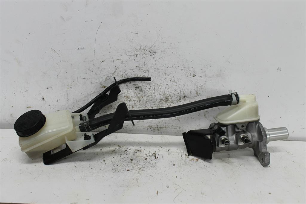 Used Nissan, Murano Master Cylinder Z51 12/08 01/15 2011 – image 1 - All Good Parts