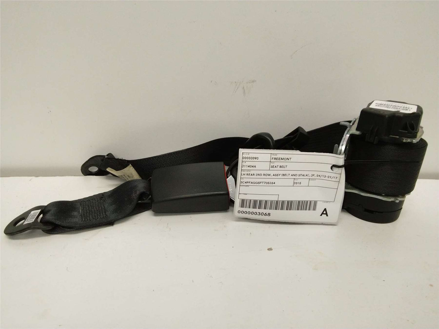Used Fiat, Freemont Seat Belt Lh Rear 2Nd Row Assy (Belt And Stalk) Jf 04/13 01/17 2015 – image 1 - All Good Parts