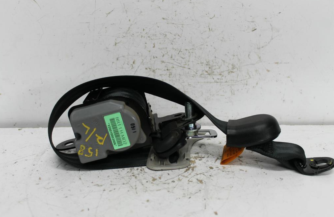 Used Ssangyong, Rexton Seat Belt Lh Rear 2Nd Row Seat Belt Only (No Stalk) Y200 Y285 07/03 11/12 2010 – image 1 - All Good Parts