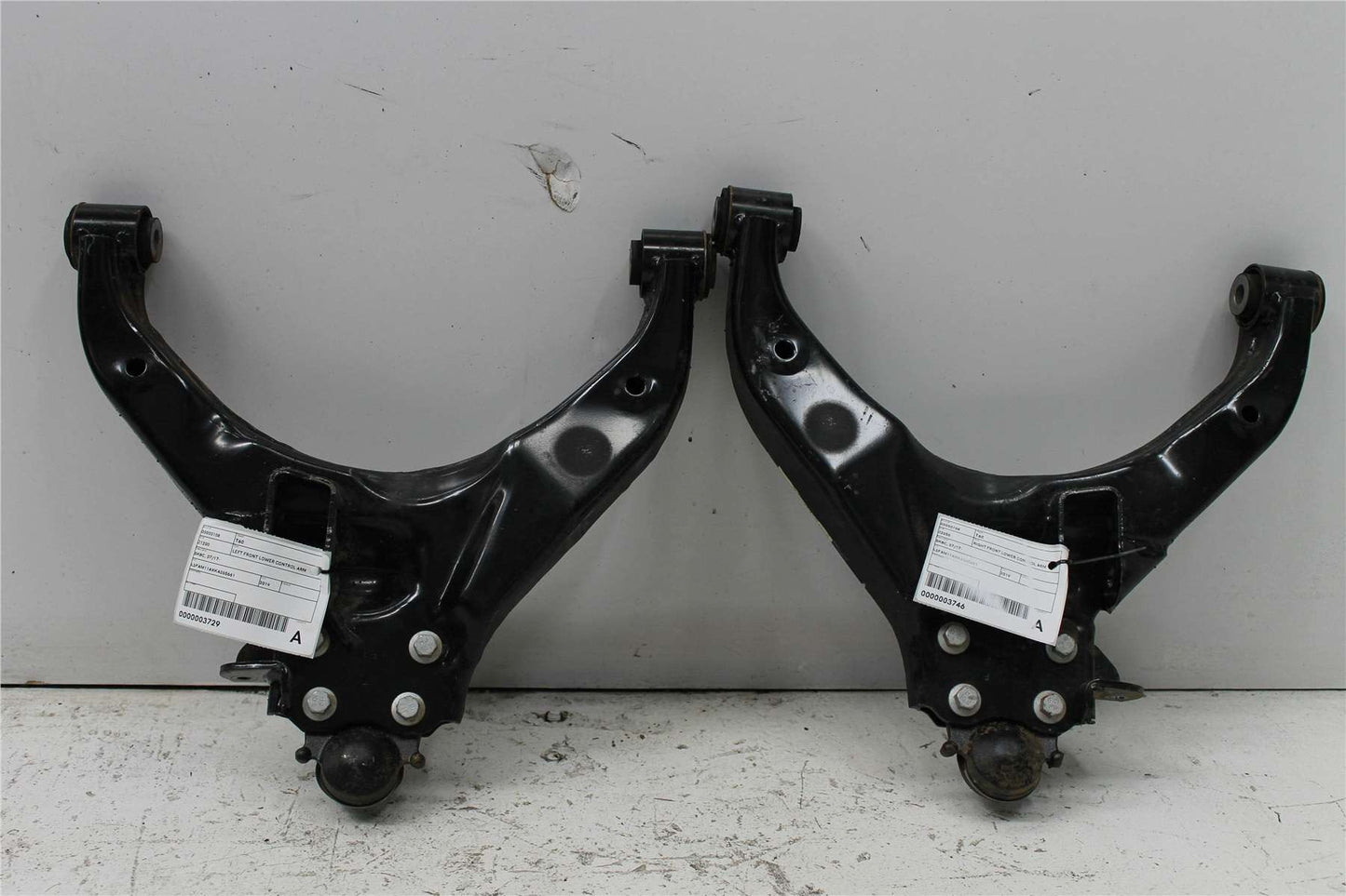 Used LDV, T60 Left Front Lower Control Arm Sk8C 07/17 2019 – image 1 - All Good Parts