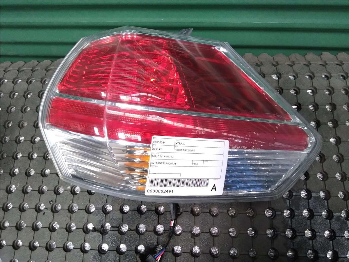 Nissan, X-Trail, T32, Right Taillight