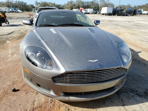 DB9 