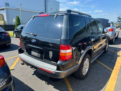 Ford, Explorer Left Front Door Ut-Uz 10/01 08/05