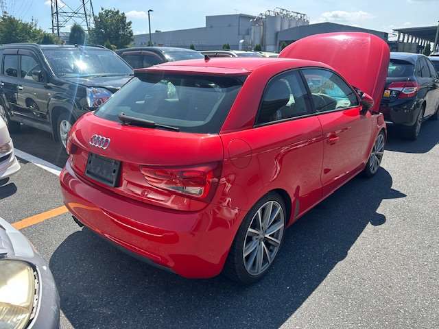 Audi, A1 Rear Bumper 8X A1, Attraction/Ambition, Non Park Sensor Type, 12/10 05/15