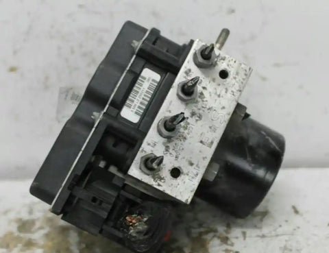 Audi, A1 Abs Pump/Modulator On Alloy P/N 6R0614517Am On Module P/N 6R0907379Bb 8X 04/11 11/12