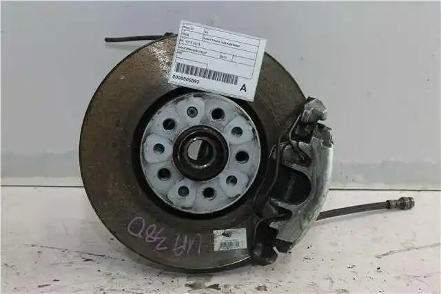 Audi, A1 Right Front Hub Assembly 8X 12/10 02/15