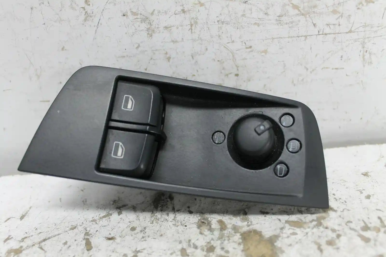 Used Audi, A1 Power Window Switch Rh Front (Master Switch) 3Dr Hatch 8X 12/10 05/13 2012 – main images - All Good Parts