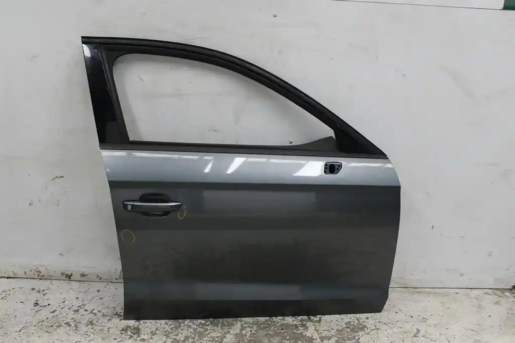 Audi, A3 Right Front Door 8V A3/S3/Rs3 Sedan 11/13 10/20