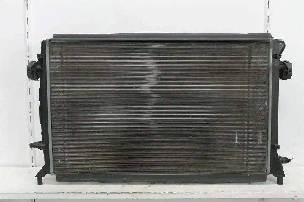Used Audi, A3 Radiator Auto 2.0 Petrol Non Turbo 8P 06/04 04/07 2005 – main images - All Good Parts