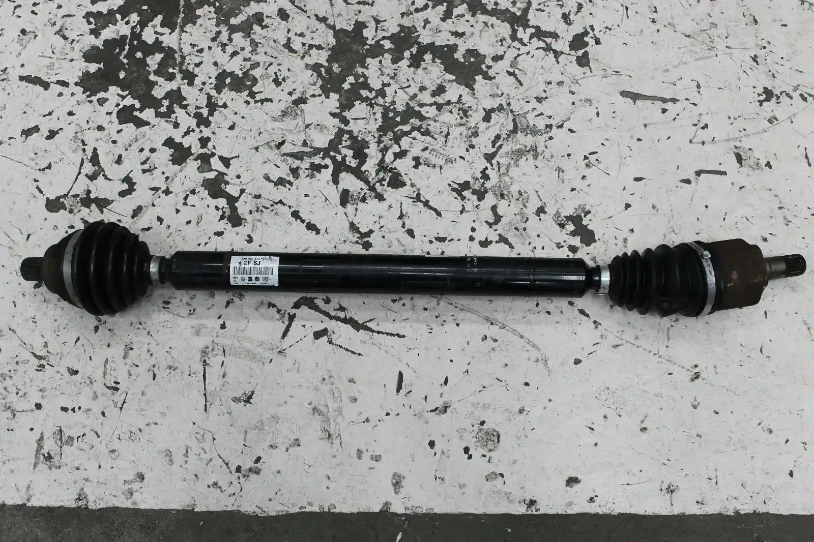 Used Audi, A3 Right Driveshaft Front Auto T/M Petrol 2.0 8P 06/04 07/08 2005 – main images - All Good Parts