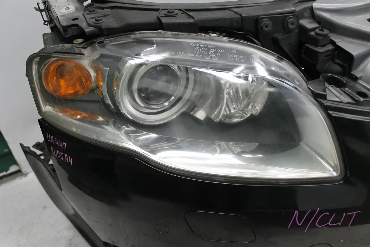 Used Audi, A4 Right Headlamp B7 S4/Rs4 Xenon Afs Amber Indicator Type 08/04 07/09 2005 – main images - All Good Parts