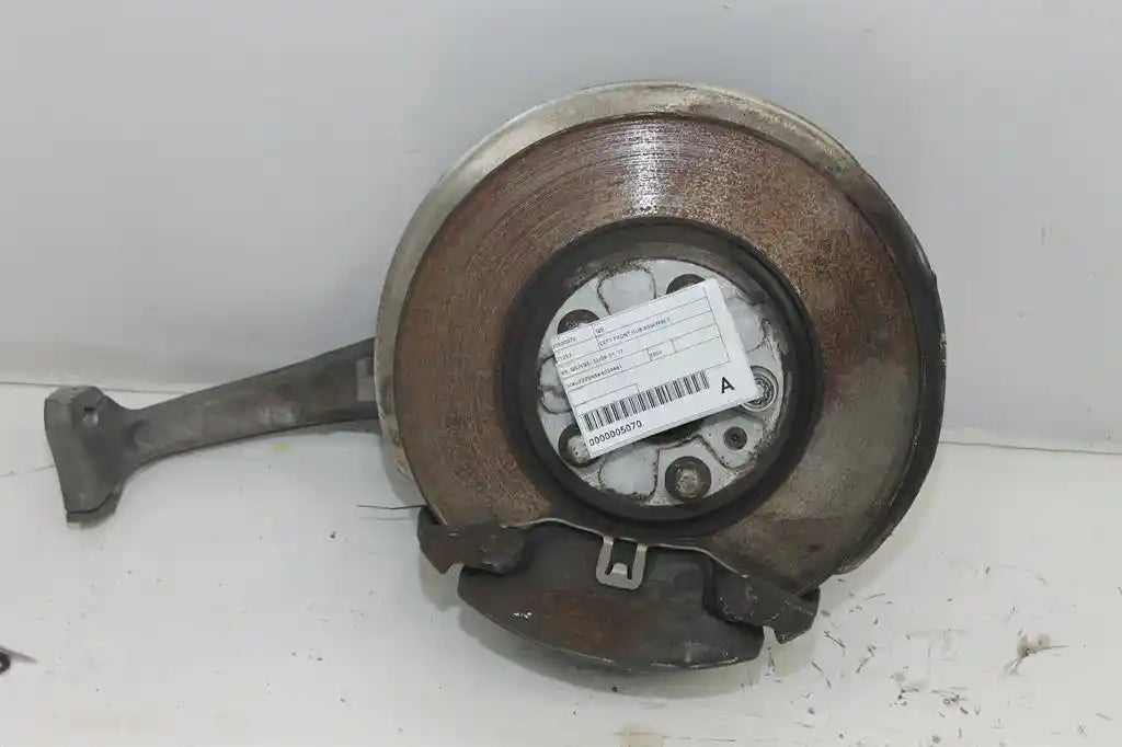 Used Audi, Q5 Left Front Hub Assembly 8R Q5/Sq5 03/09 01/17 2009 – image 1 - All Good Parts