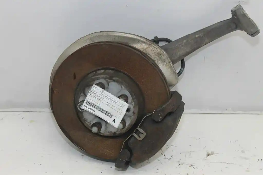 Used Audi, Q5 Right Front Hub Assembly 8R Q5/Sq5 03/09 01/17 2009 – image 1 - All Good Parts