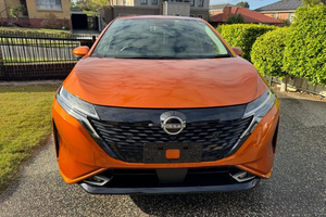 Nissan Aura