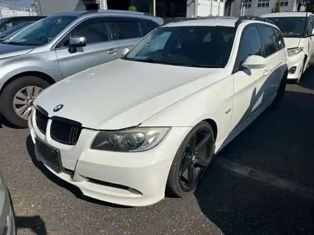 BMW, 3 Series Right Front Door E90/E91 Sedan/Wagon 03/05 04/12