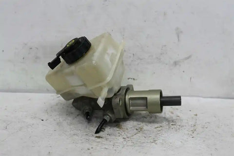 BMW, 3 Series Master Cylinder E90 03/05 12/13