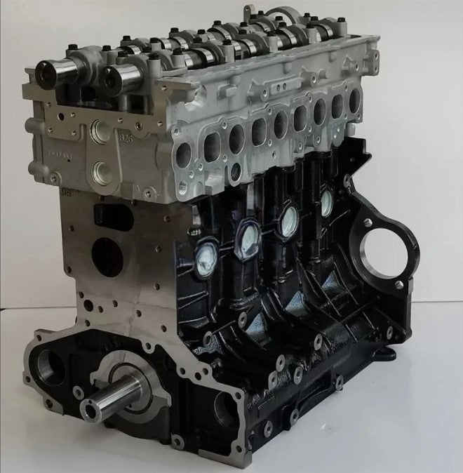 Brand New Kia, Sorento Turbo, D4CB 2.5L Turbo Diesel Engine, 2006–2009 - Angled View