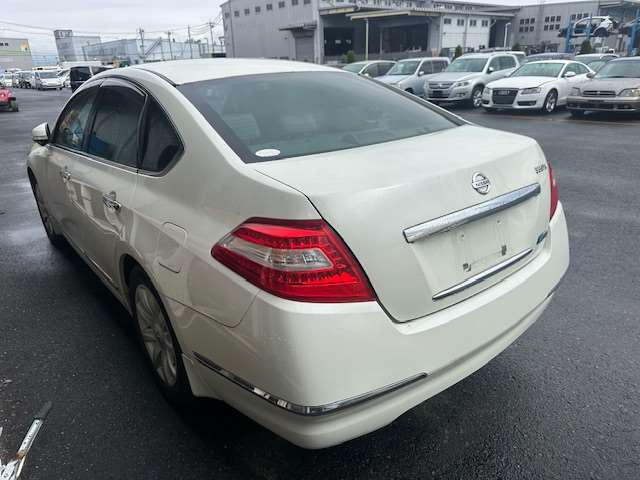 Nissan, Maxima Washer Bottle J32, 06/09-09/14