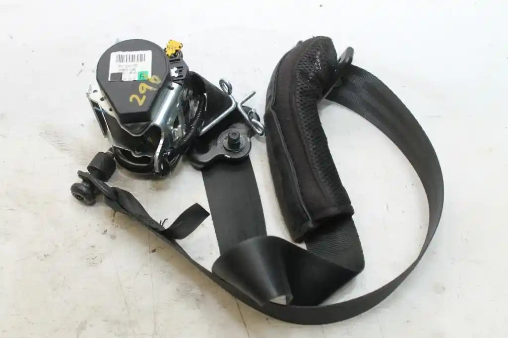 Used Ford, Focus Seat Belt Rh Front Seat Belt Only Lw 05/11 08/15 2011 – main images - All Good Parts