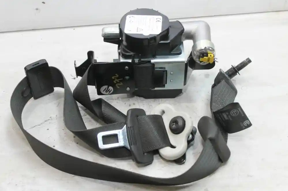 Used Ford, Mondeo Seat Belt Rh Front Seat Belt Only Hatch/Wagon Md 09/14 06/20 2015 – image 1 - All Good Parts