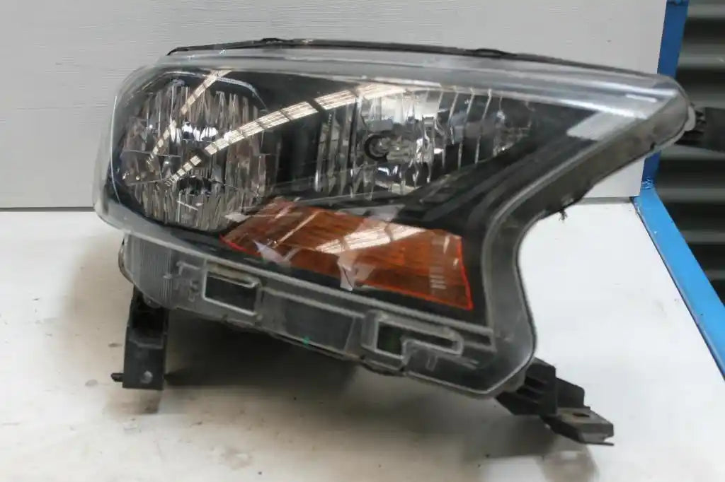 Used Ford, Ranger Right Headlamp Px Series 2 Xl/Xls/Xlt W/ Amber Flasher Type 06/15 04/22 2018 – image 1 - All Good Parts