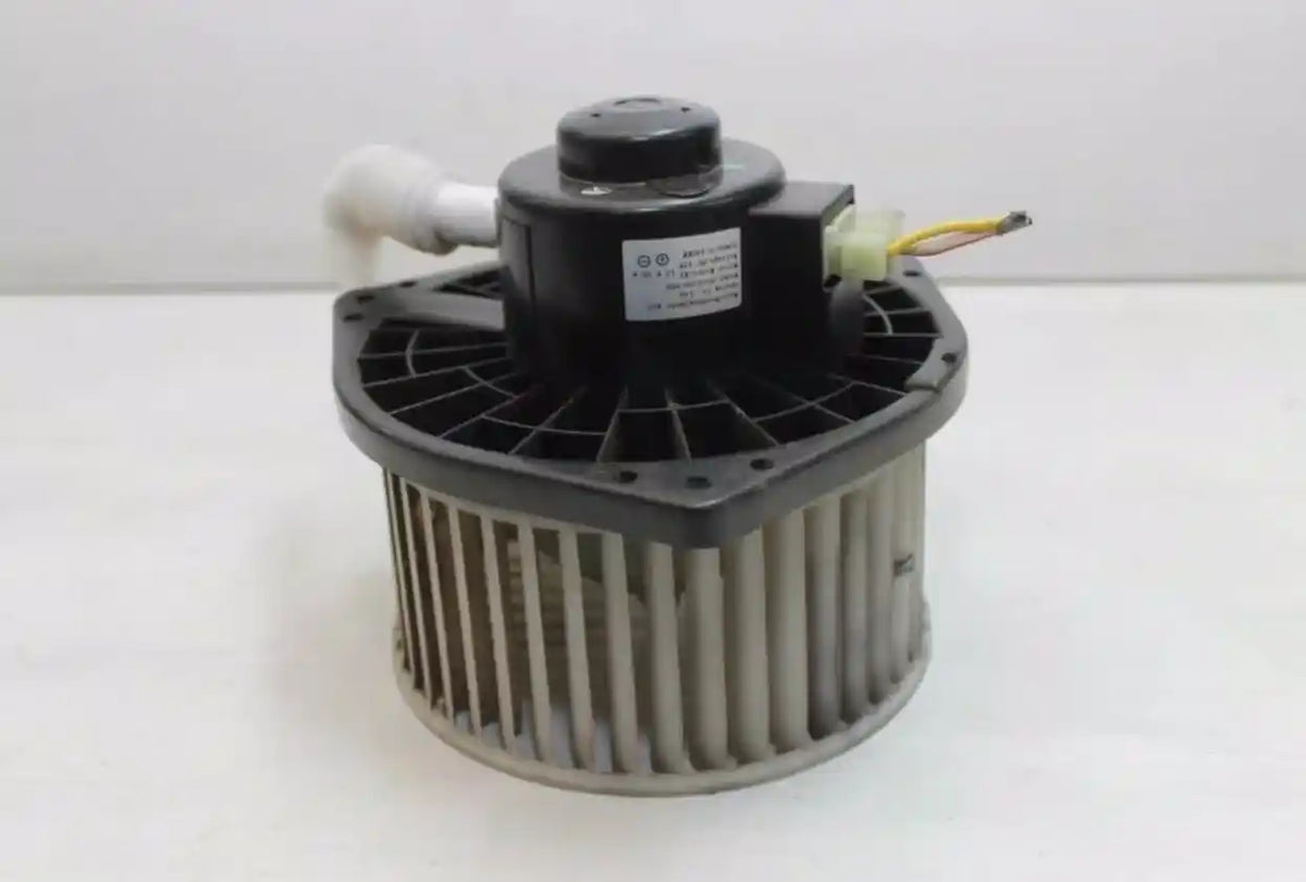 Used GWM, V200/V240 Heater Fan Motor K2 04/11 01/15 2012 – main images - All Good Parts