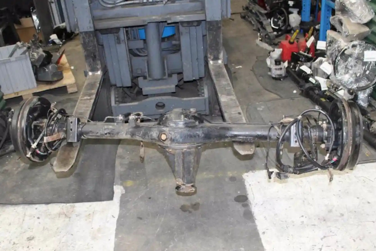 Used GWM, V200/V240 Rear Diff Assembly V240 2.4 Petrol 2Wd/4Wd K2 (41X9 4.5 Ratio) 07/09 01/15 2012 – main images - All Good Parts