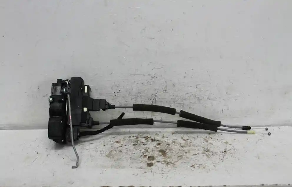 Used Holden, Captiva Lock Mechanism Left Rear Door Lock Cg 01/11 06/18 2013 – image 1 - All Good Parts
