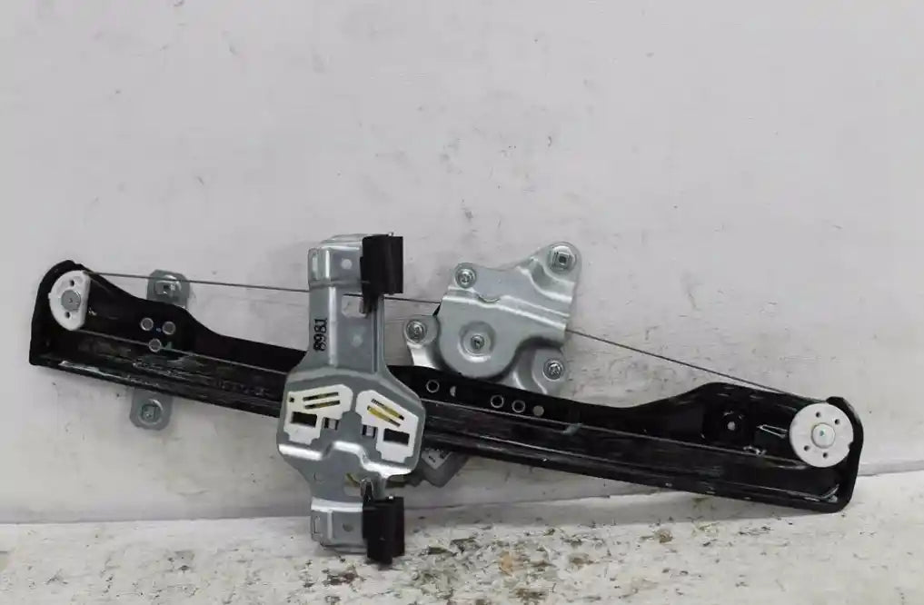 Used Holden, Trax Left Front Window Reg/Motor Tj Series 08/13 12/20 2014 – image 1 - All Good Parts