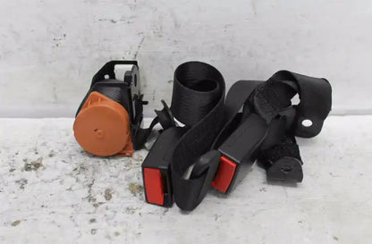Used Holden, Trax Seat Belt Rh Rear Assy (Belt And Stalk) Tj Series 08/13 12/20 2014 – image 1 - All Good Parts