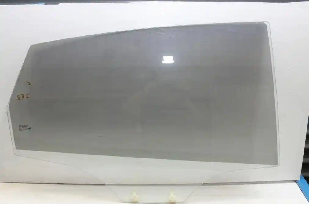 Hyundai, Accent Right Rear Door Window Rb Hatch M31 Code 05/11 12/19