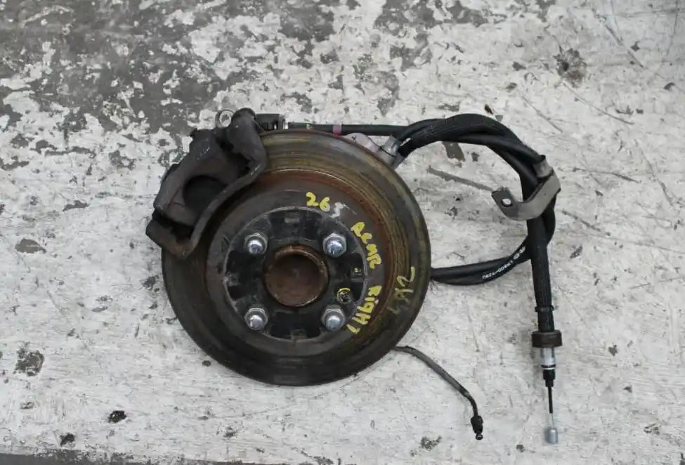 Used Hyundai, Accent Right Rear Hub Assembly Rb 05/11 12/19 2017 – image 1 - All Good Parts
