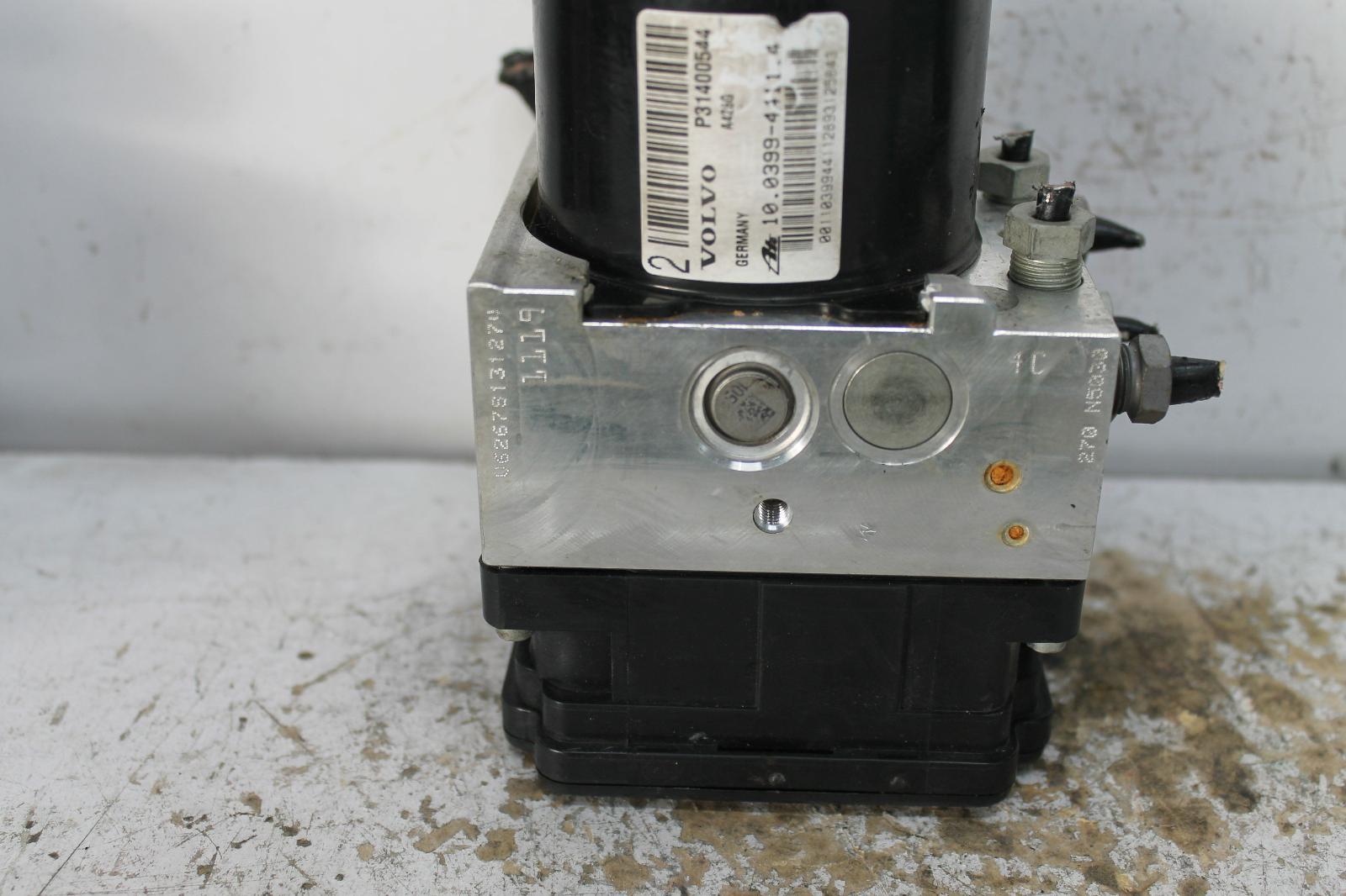 Used Volvo, S60/V60 Abs Pump/Modulator Mk2 12/10 12/18 2014 – image 2 - All Good Parts