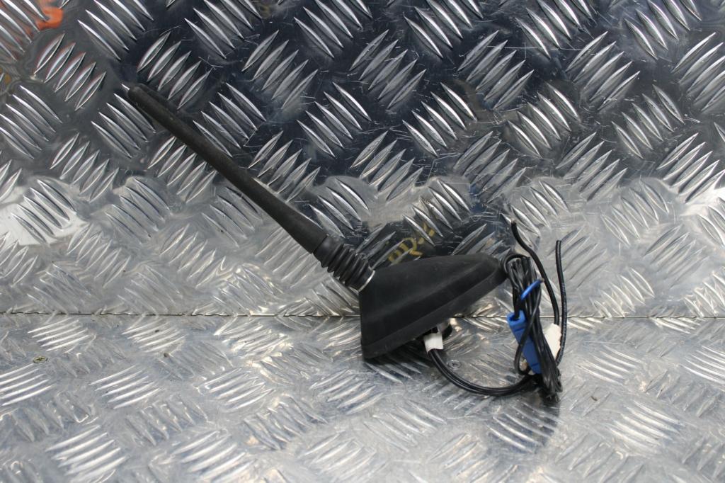 Renault, Clio Antenna X98, 09/13-10/19