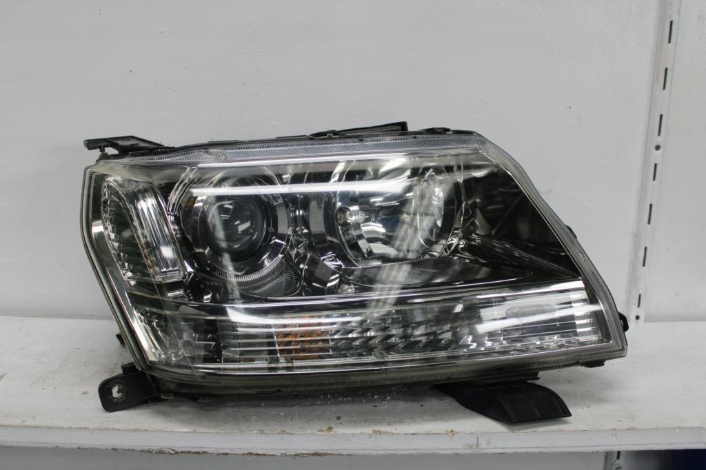 Used Suzuki, Vitara, Right Headlamp Grand Vitara, Jb-Jt, 5Dr, Halogen, W/ Auto Levelling Type, 04/05-07/12 2007 – main images - All Good Parts