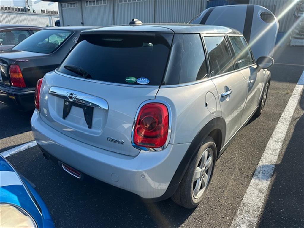 Used MINI, Cooper, Right Guard Liner Front, F55/F56, Standard/Cooper S, 04/14-02/21 2015 – image 4 - All Good Parts